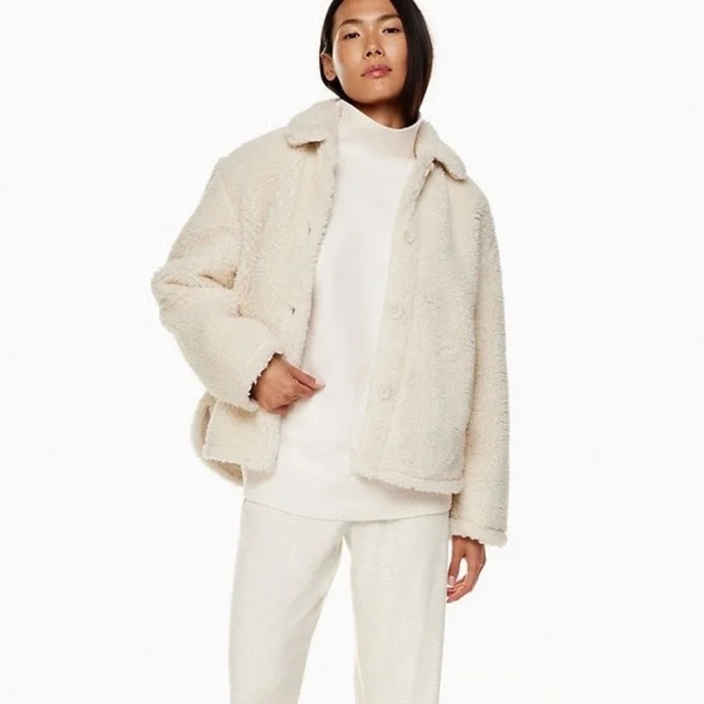 Aritzia Group Babaton Newsroom Teddy Jacket